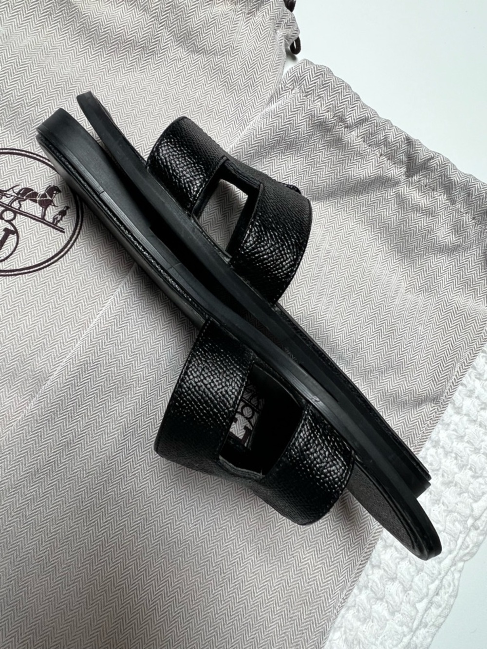 Hermès Black Leather Slide Sandals with H-Cut Straps Size 5 - Picture 5 of 12